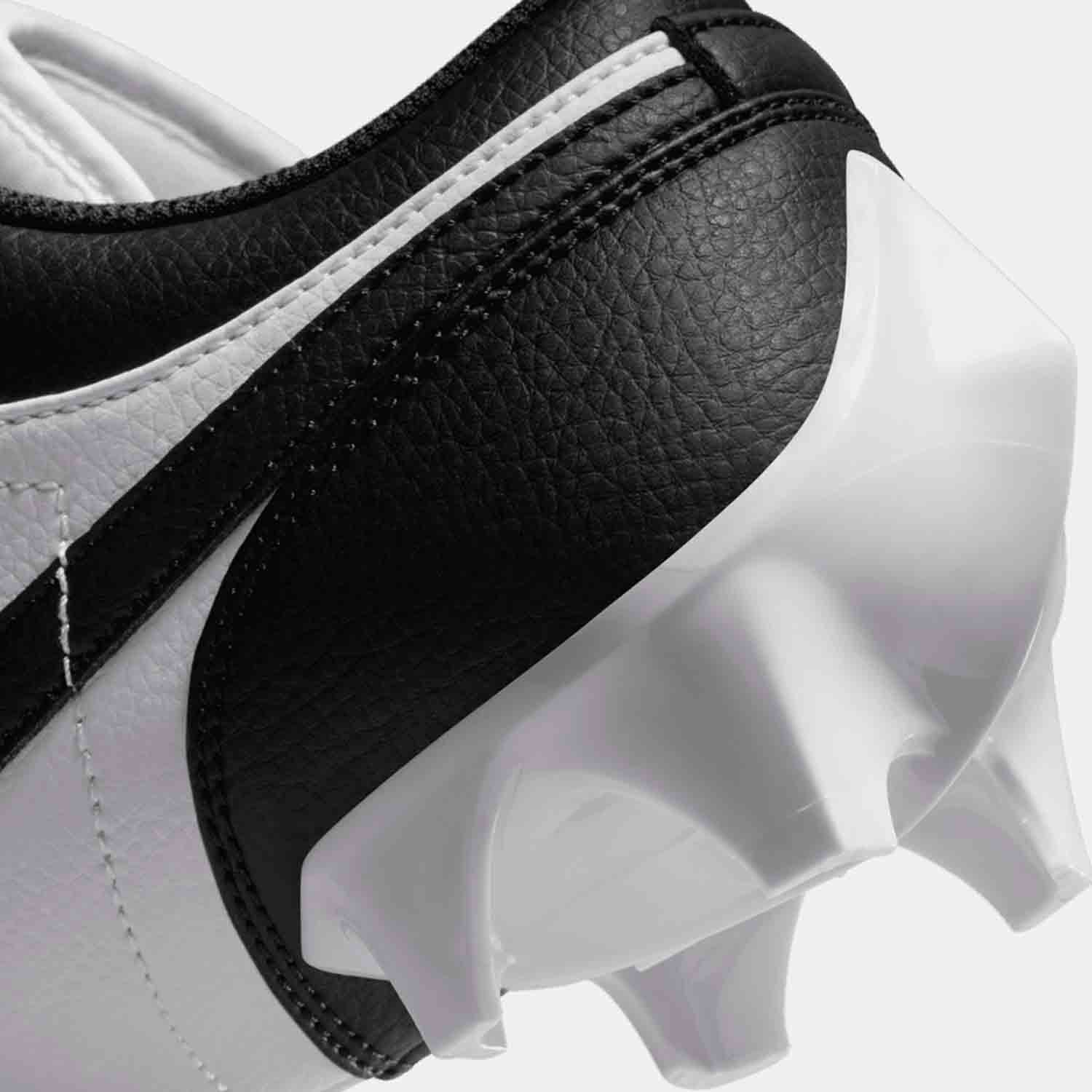 Up close, rear view of the Men's Jordan 1 Low TD Football Cleats.