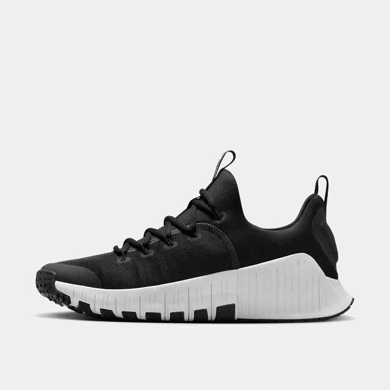 Side medial view of the Women's Nike Free Metcon 6.