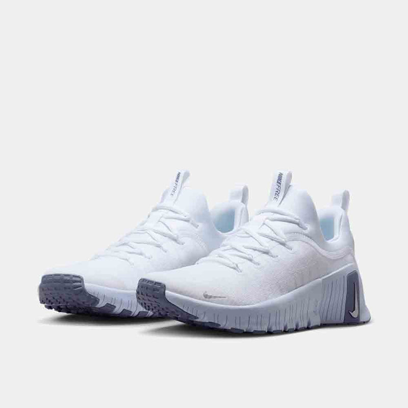 Front view of the Women's Nike Free Metcon 6.