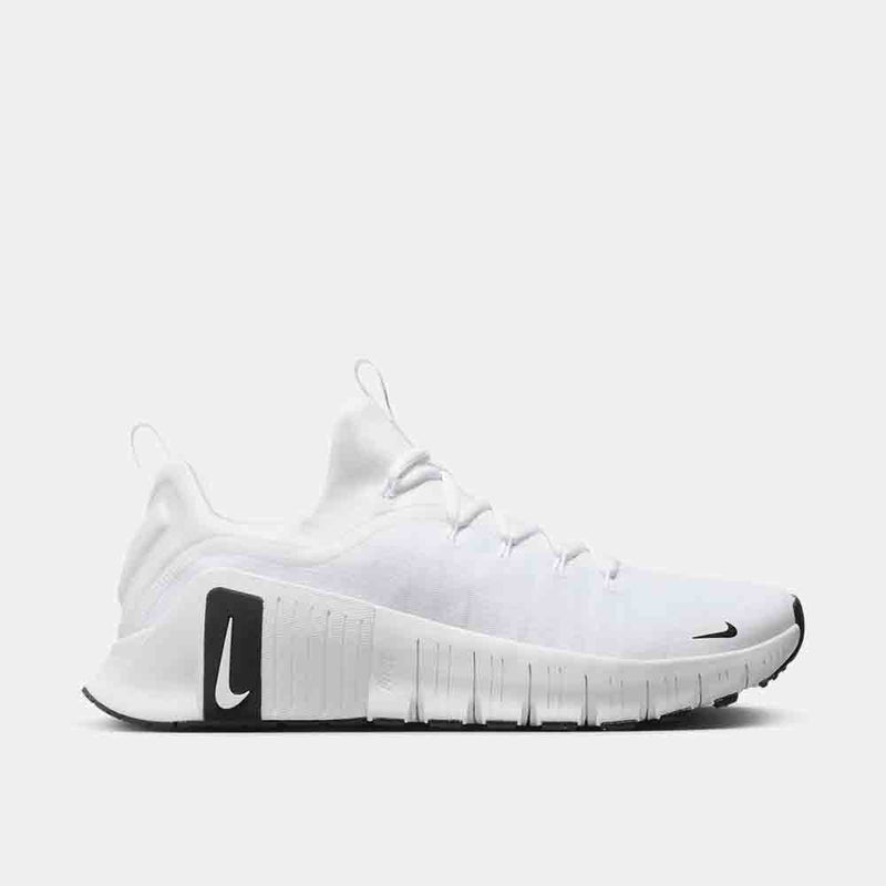 Side view of the Men's Nike Free Metcon 6.