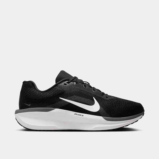 Side view of the Men's Nike Winflo 11.