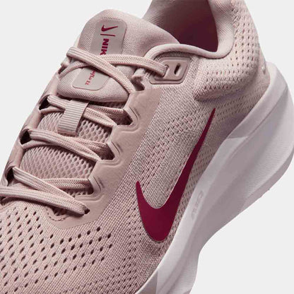Up close, front view of the Women's Nike Winflo 11.