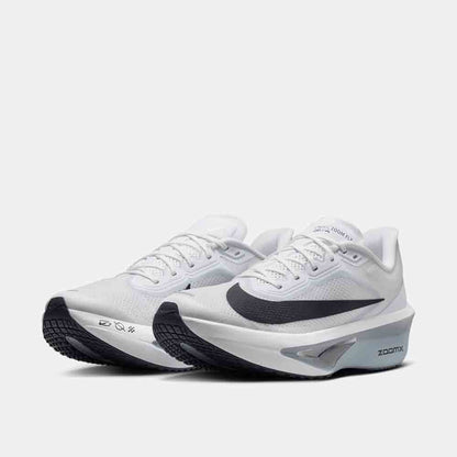 Front view of the Men's Nike Zoom Fly 6.