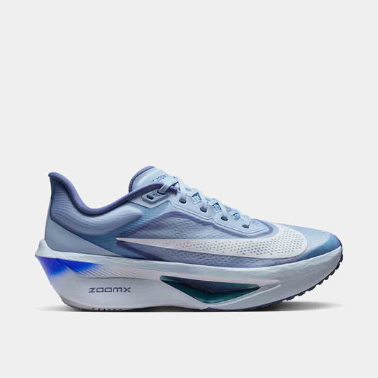 Side view of the Women's Nike Zoom Fly 6.