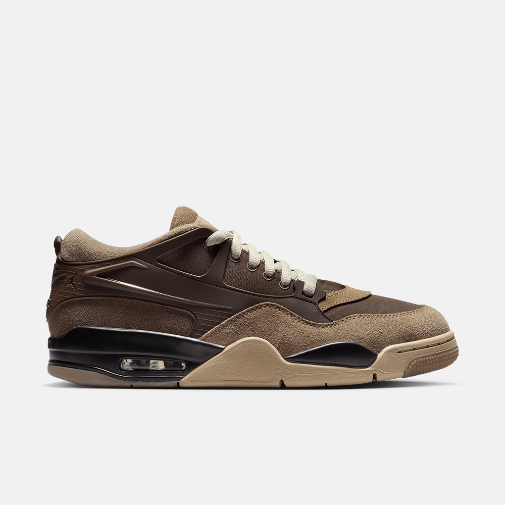 Side view of the Air Jordan 4 RM.