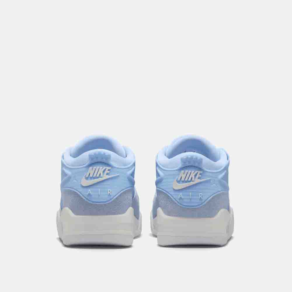Rear view of the Women's Air Jordan 4 RM.