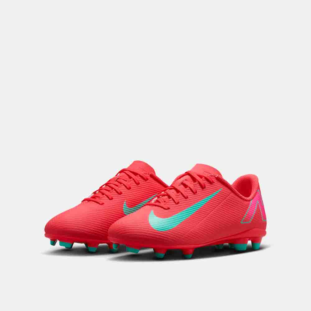 Front view of the Nike Kids' Mercurial Vapor 16 Club Soccer Cleats.