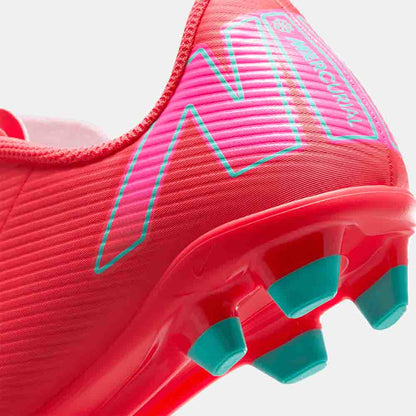Up close, rear view of the Nike Kids' Mercurial Vapor 16 Club Soccer Cleats.