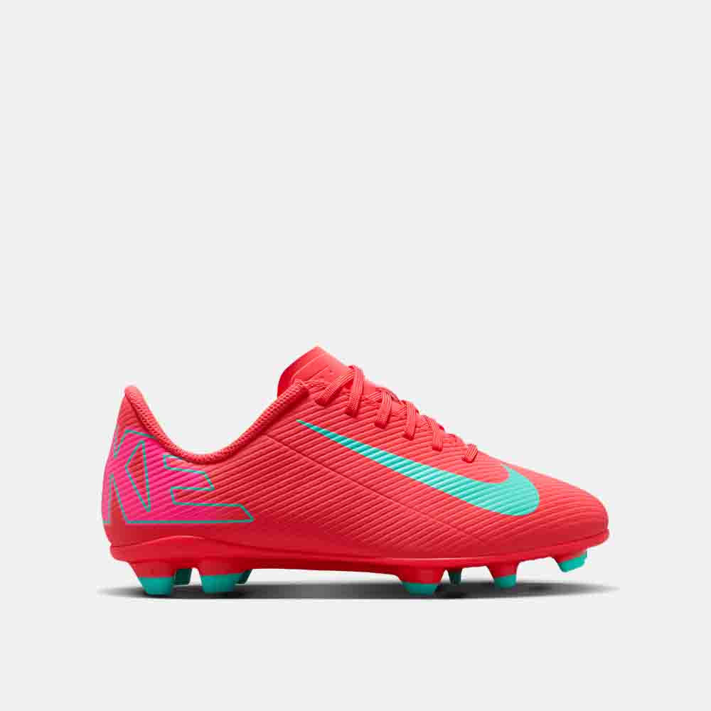 Side view of the Nike Kids' Mercurial Vapor 16 Club Soccer Cleats.