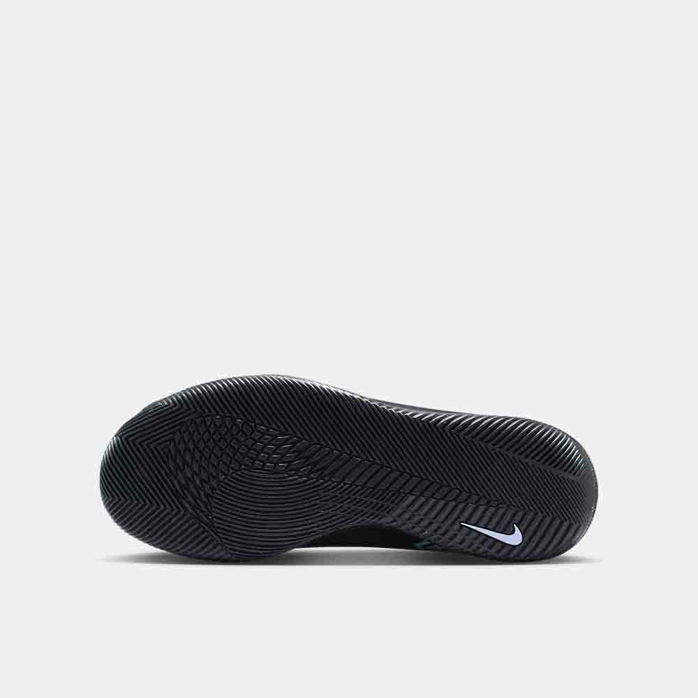 Bottom view of the Nike Jr. Mercurial Vapor 16 Club Indoor Soccer Shoes.