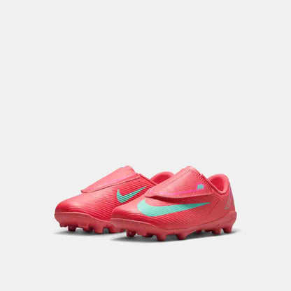 Front view of the Nike Kids' Mercurial Vapor 16 Club Soccer Cleats.