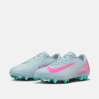 Front view of the Nike Mercurial Vapor 16 Academy Soccer Cleats.