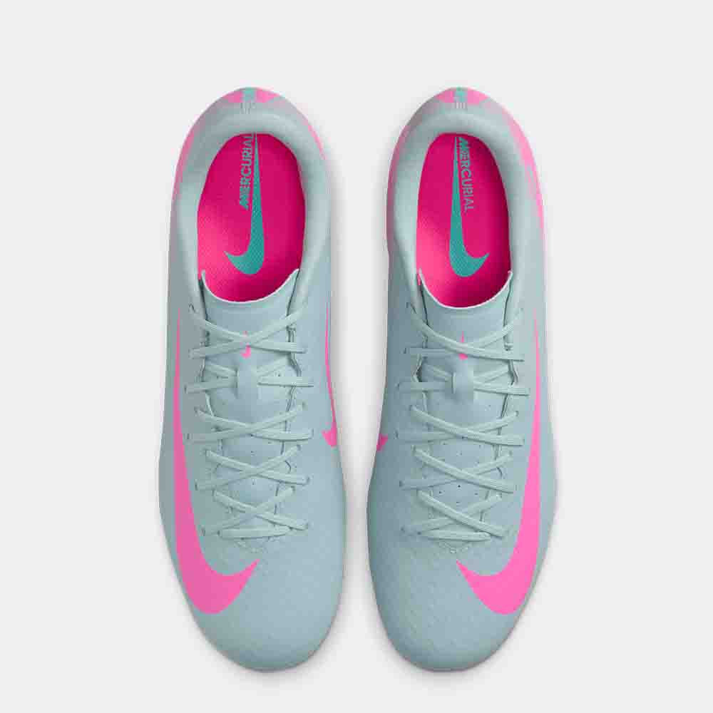 Top view of the Nike Mercurial Vapor 16 Academy Soccer Cleats.