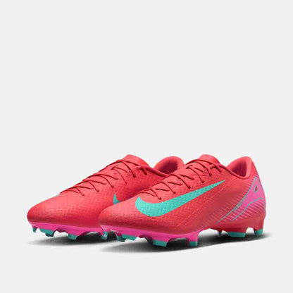 Front view of the Nike Mercurial Vapor 16 Academy Soccer Cleats.