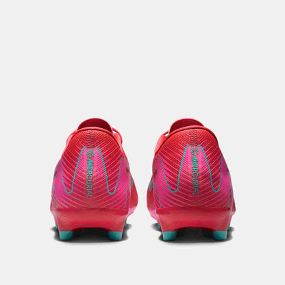 Rear view of the Nike Mercurial Vapor 16 Academy Soccer Cleats.