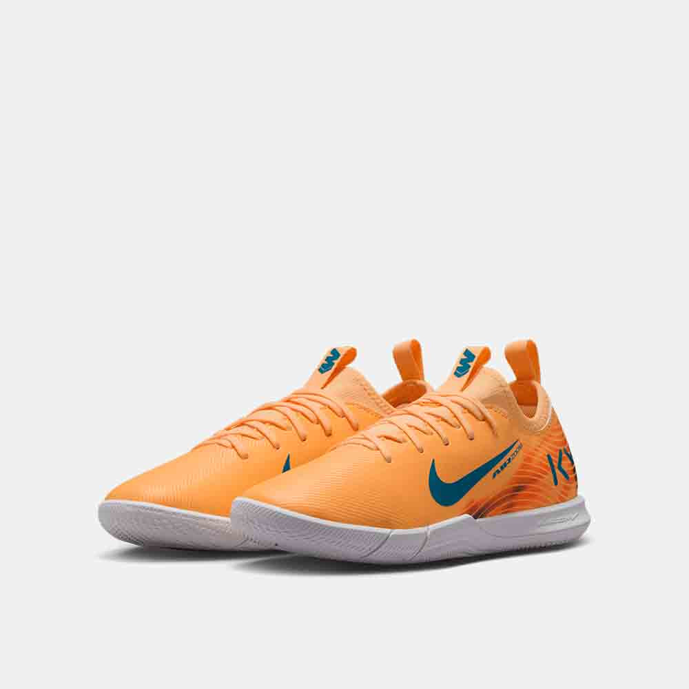 Front view of the Nike Jr. Mercurial Vapor 16 Academy Indoor Soccer Shoes.