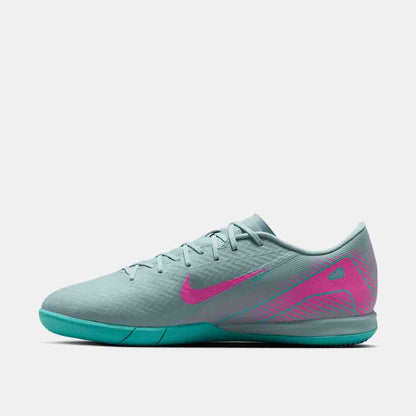 Side medial view of the Nike Mercurial Vapor 16 Academy Indoor Soccer Shoes.