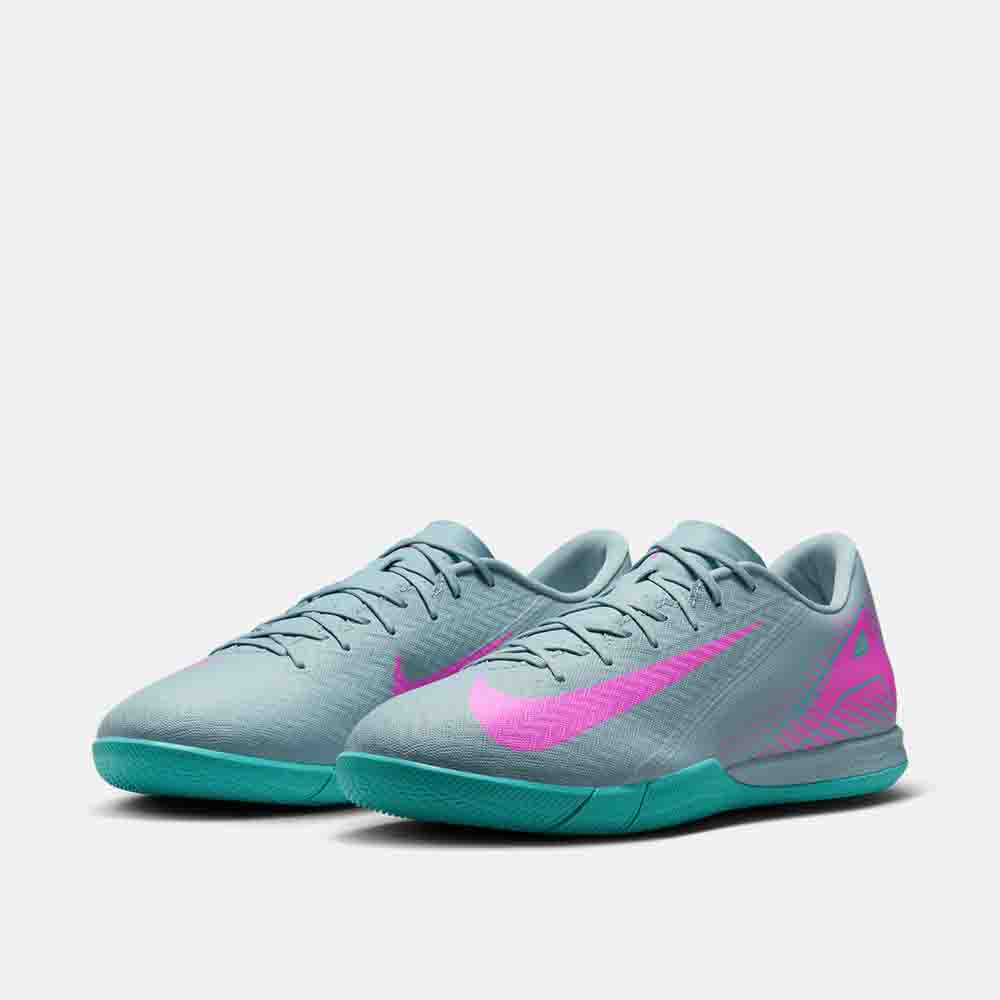 Front view of the Nike Mercurial Vapor 16 Academy Indoor Soccer Shoes.