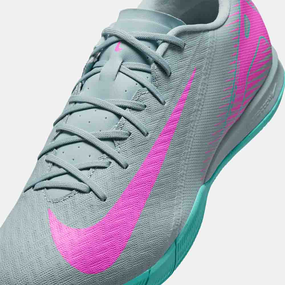 Up close, front view of the Nike Mercurial Vapor 16 Academy Indoor Soccer Shoes.