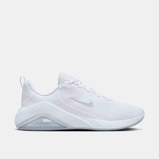 Side view of the Women's Nike Bella 7.