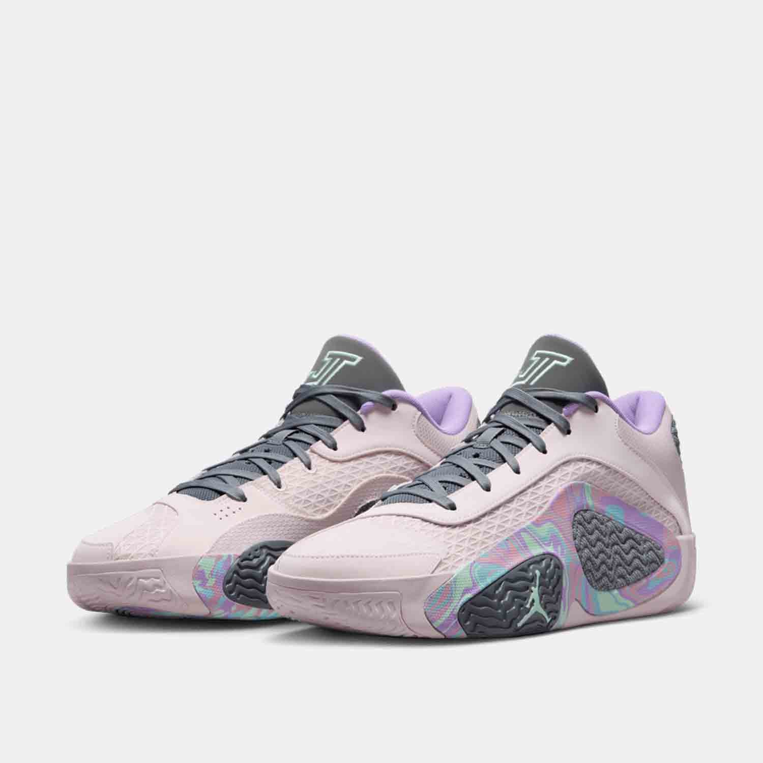Front view of the Jordan Tatum 2 'Sidewalk Chalk'.