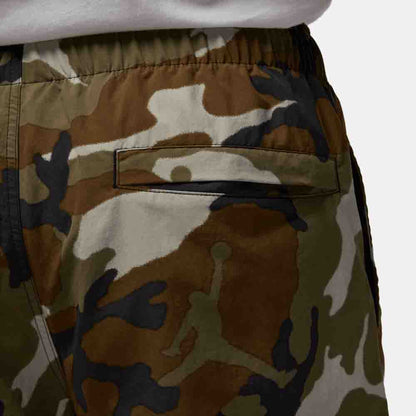 Up close, rear view of pocket on the Men's MVP Camo Pants.