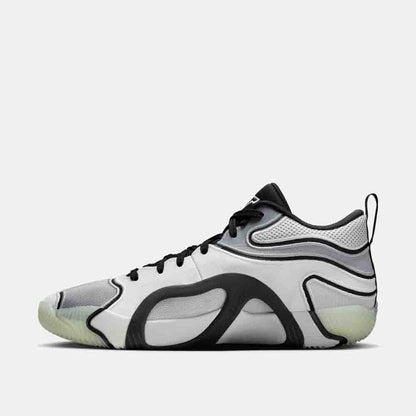Side medial view of the Tatum 3 "Sidewalk Chalk".