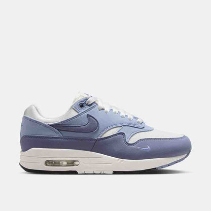 Side view of the Women's Nike Air Max 1 '87 Textile.