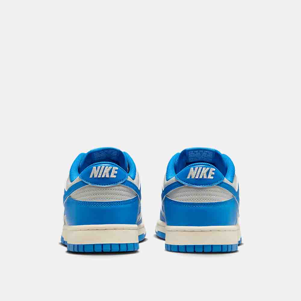 Rear view of the Men's Nike Dunk Low Retro.