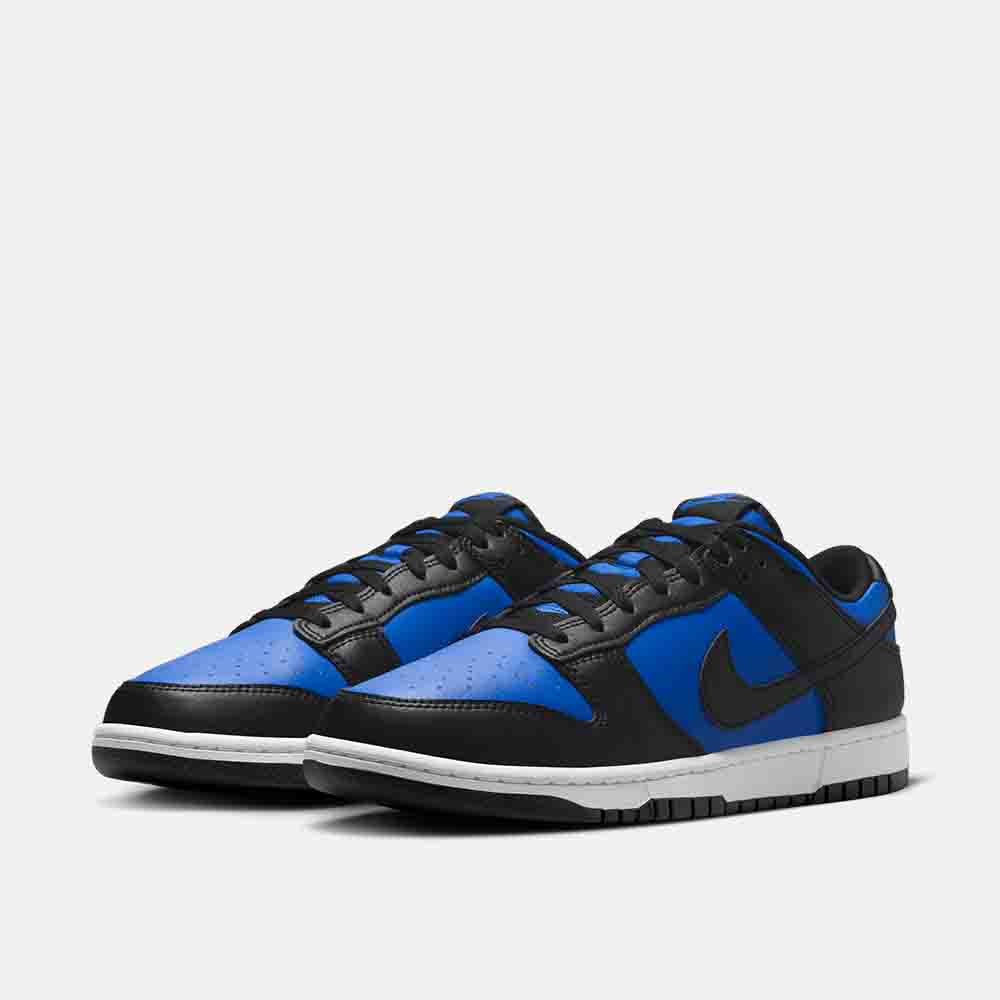 Front view of the Men's Nike Dunk Low Retro.