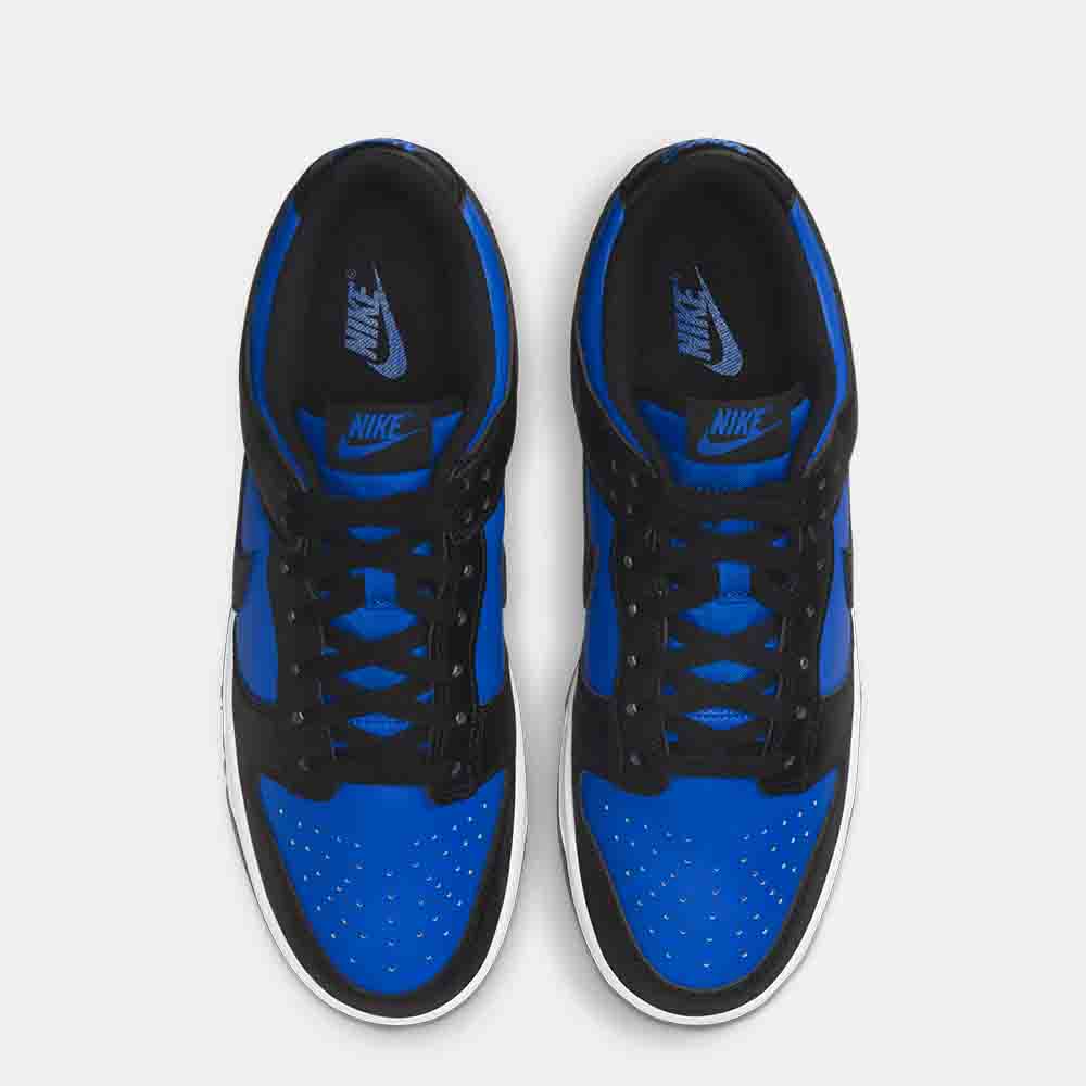Top view of the Men's Nike Dunk Low Retro.