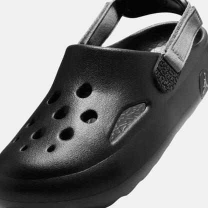 Up close, front view of the Kids' Jordan Hydrip Sandals.