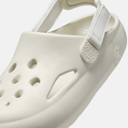 Up close, front view of the Kids' Jordan Hydrip Sandals.