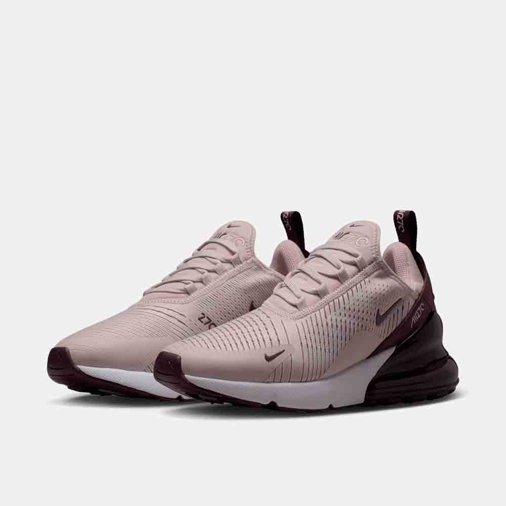 Front view of the Women's Nike Air Max 270.
