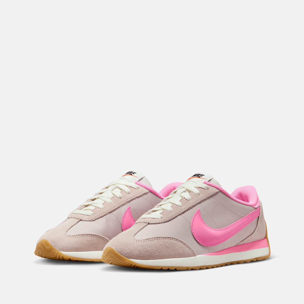Front/side view of the Nike Women's Pacific.