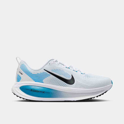 Side view of the Men's Nike Vomero 18.