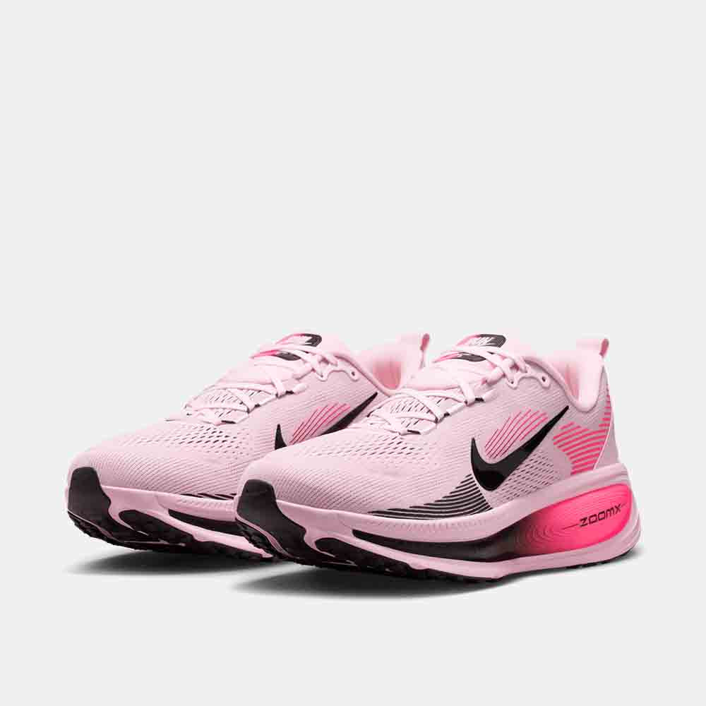 Front view of the Men's Nike Vomero 18.