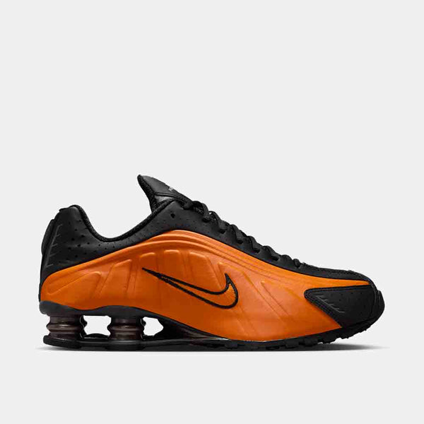 Side view of the Men's Nike Shox R4.