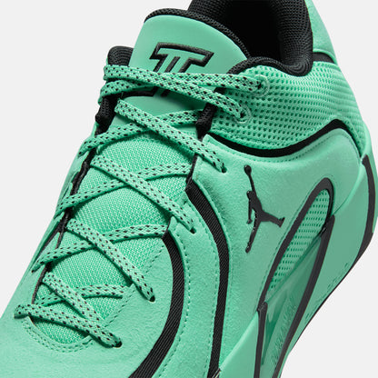 Up close, front view of the Jordan Tatum 4.
