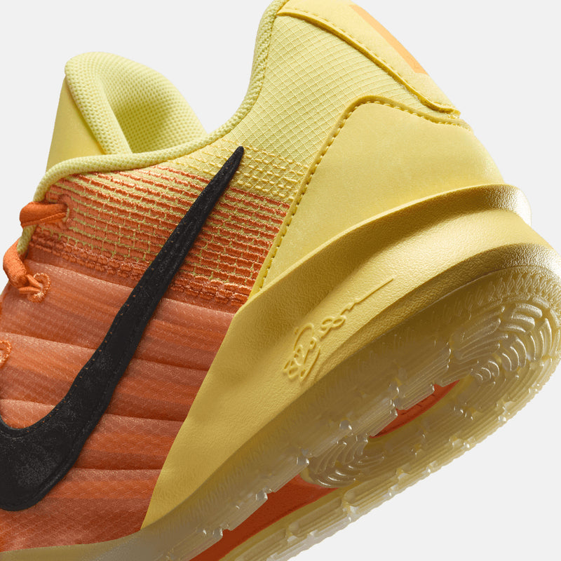 Up close, rear view of the Sabrina 3 "Bring the Heat".