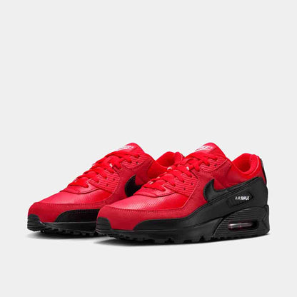 Front view of the Men's Nike Air Max 90.