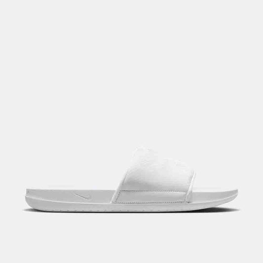 Side view of the Nike Kobe Offcourt Slide.