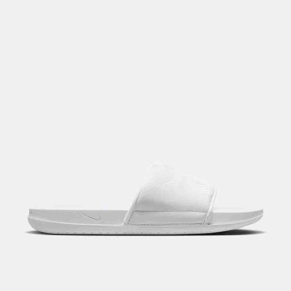 Side view of the Nike Kobe Offcourt Slide.