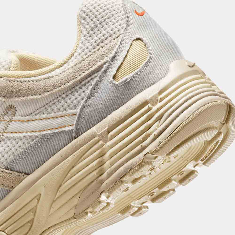 Up close, rear view of the Men's Nike P-6000.