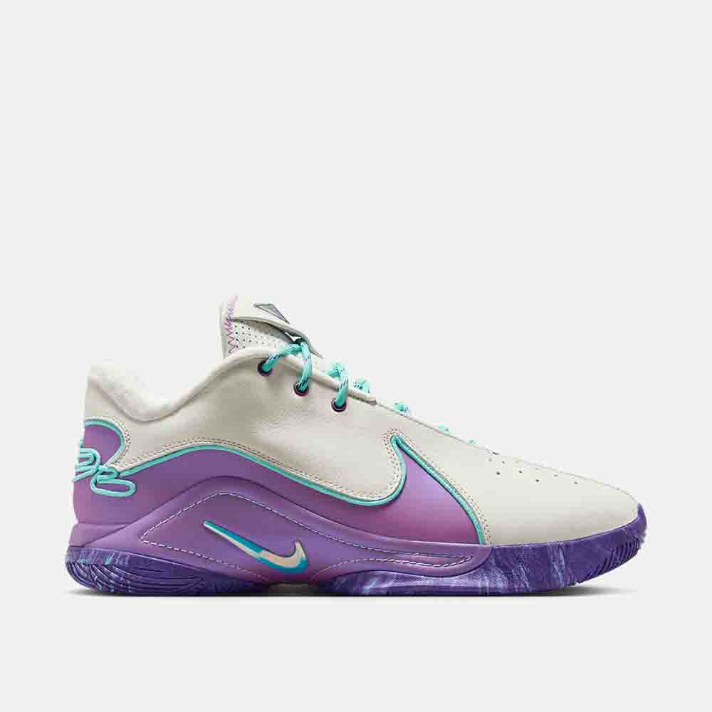 Side view of the Nike LeBron XXII “Frozen Grapes”.