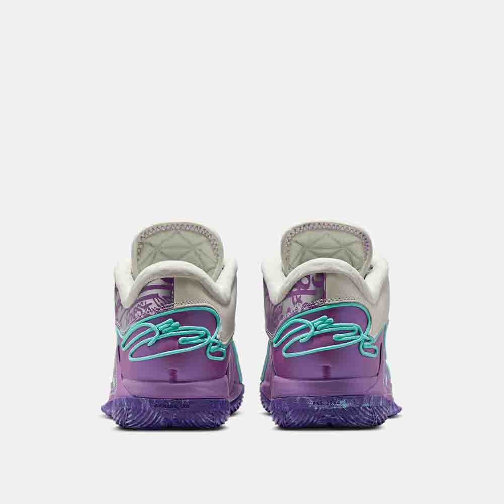 Rear view of the Nike LeBron XXII “Frozen Grapes”.