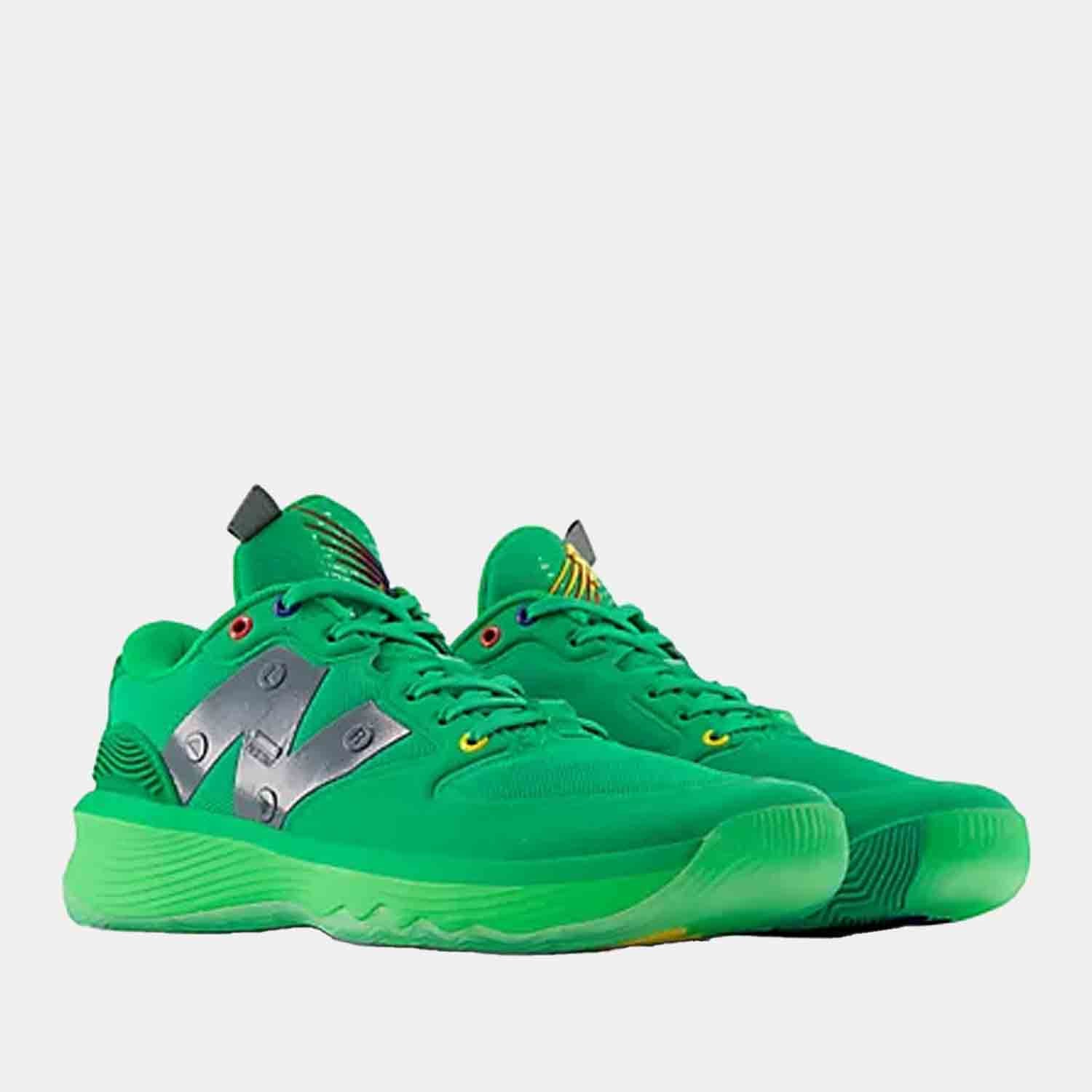 Front view of Men's New Balance Hesi Low.