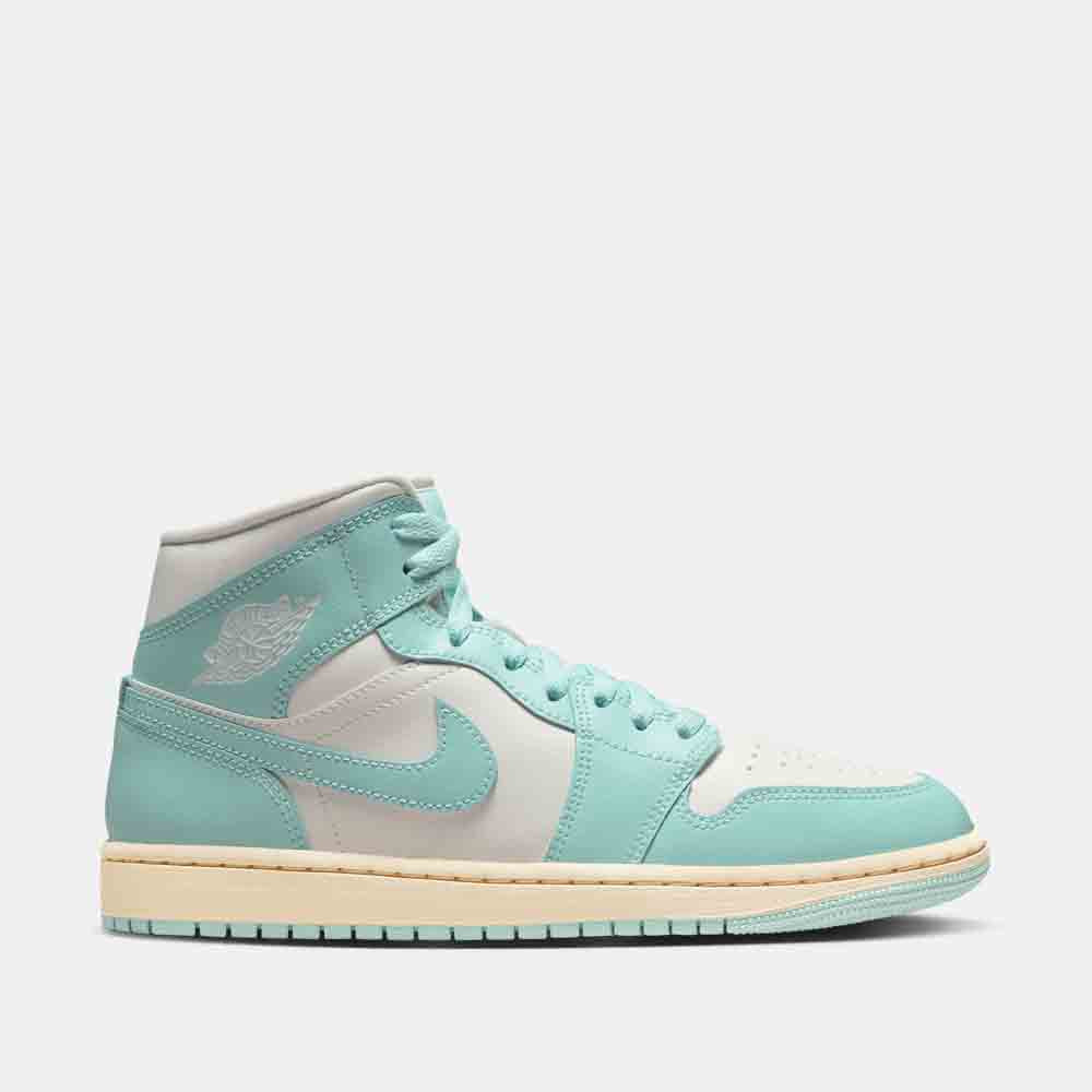 Side view of the Women's Air Jordan 1 Mid.