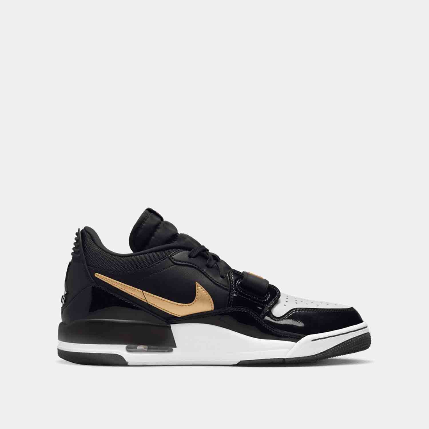 Side medial view of Men's Air Jordan Legacy 312 Low.