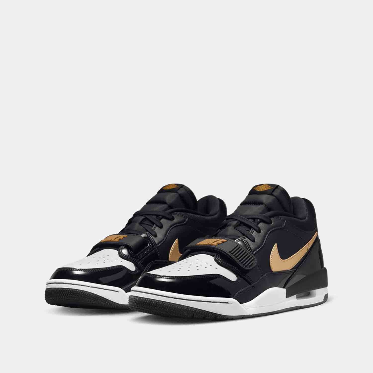Front view of Men's Air Jordan Legacy 312 Low.